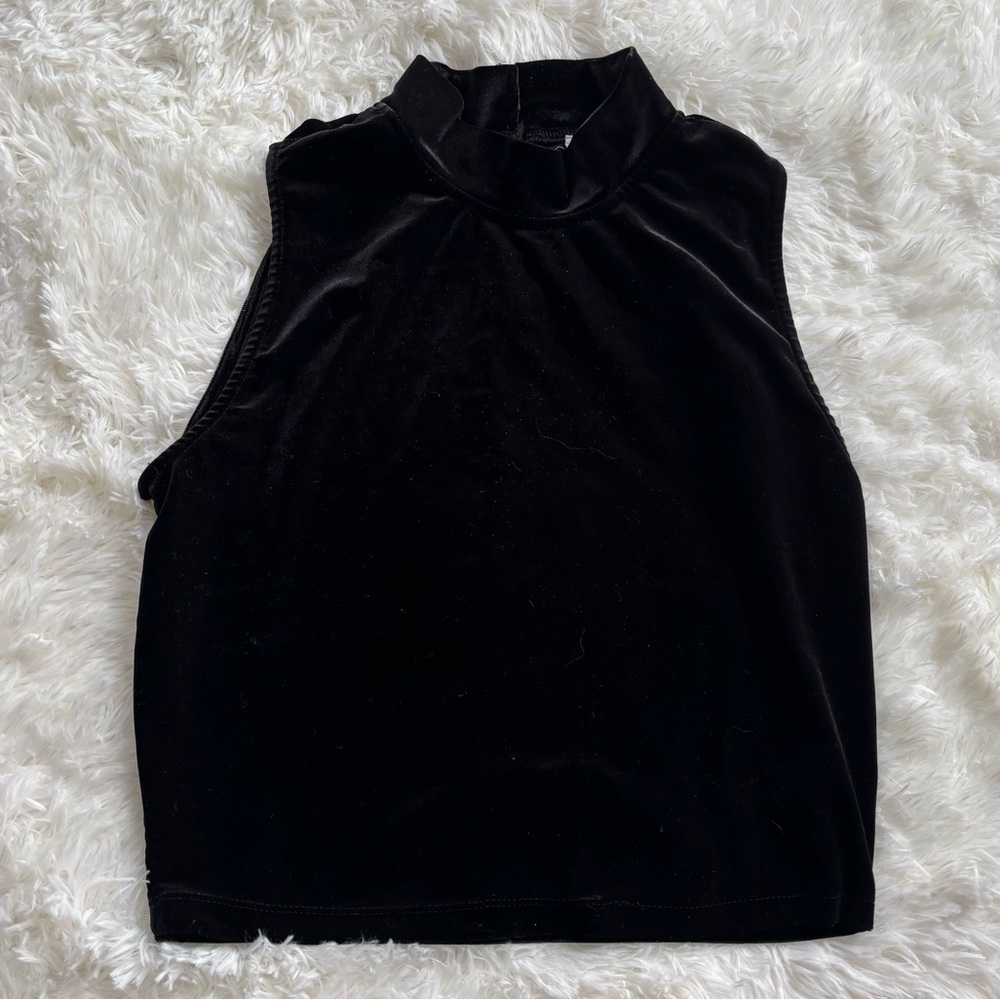 Stella Luce Black Sleeveless Crop Tank Top
